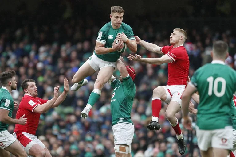 Irlanda arrancó ganando