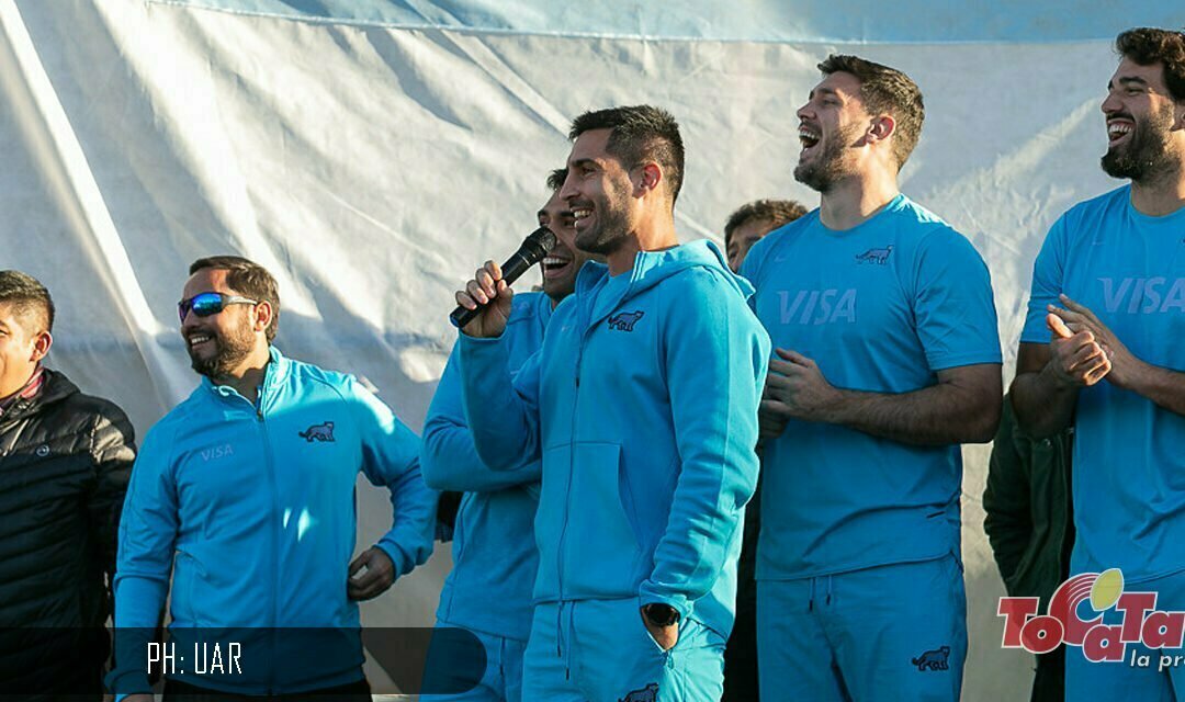 Los Pumas con los fanáticos